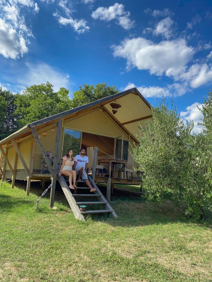 Glamping In Toscana, Luxury Tents In Agriturismo Biologico Sorano  Bagian luar foto