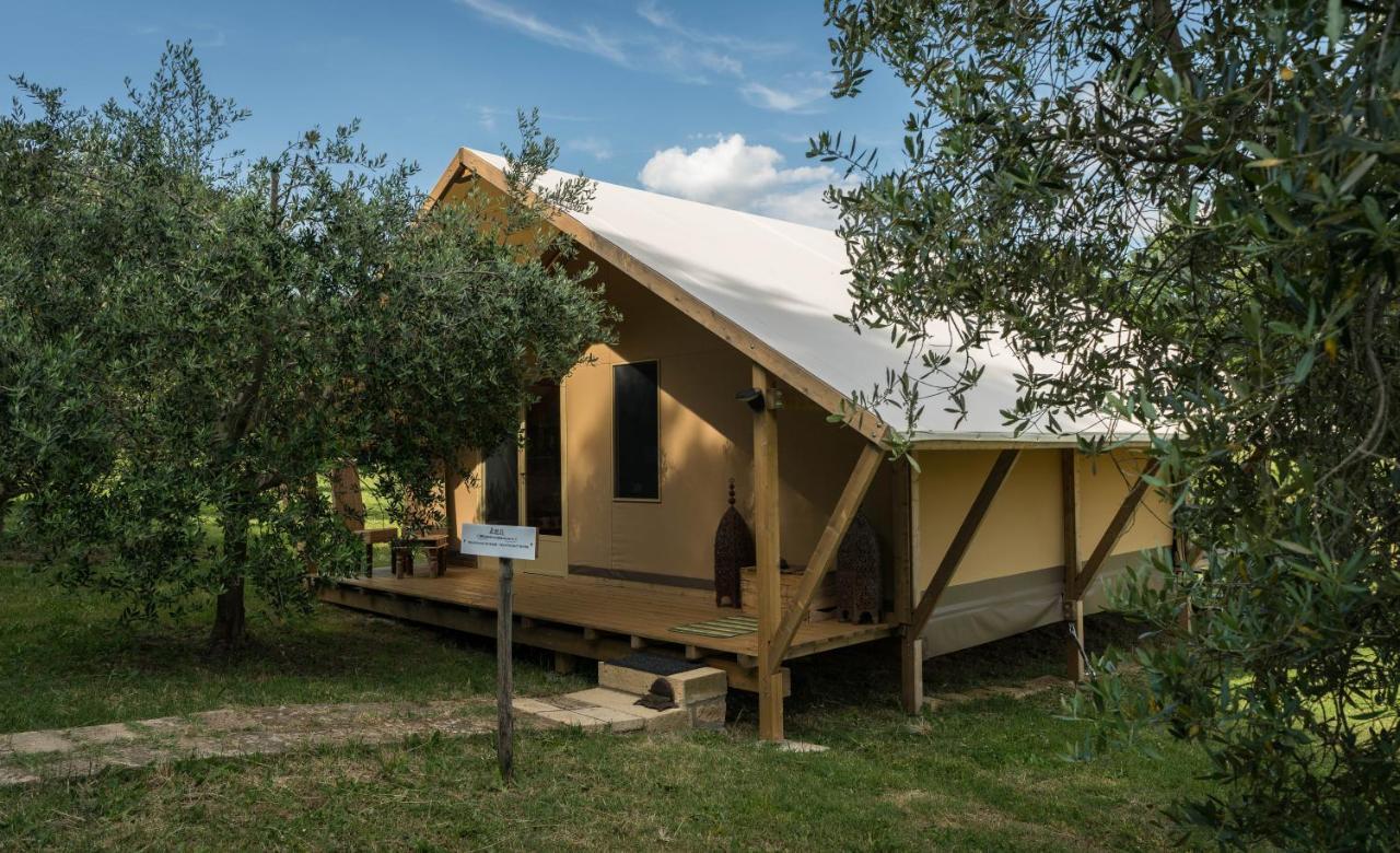 Glamping In Toscana, Luxury Tents In Agriturismo Biologico Sorano  Bagian luar foto