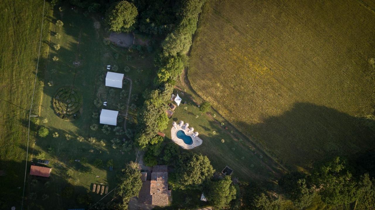 Glamping In Toscana, Luxury Tents In Agriturismo Biologico Sorano  Bagian luar foto