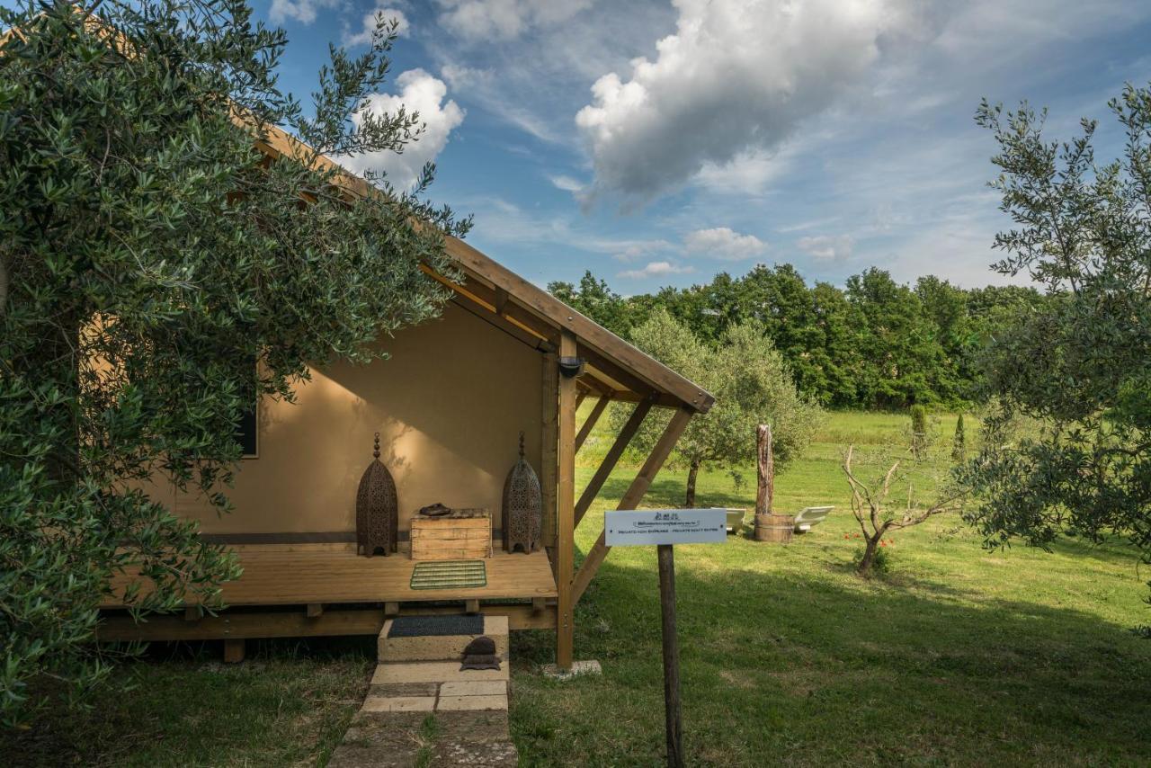 Glamping In Toscana, Luxury Tents In Agriturismo Biologico Sorano  Bagian luar foto